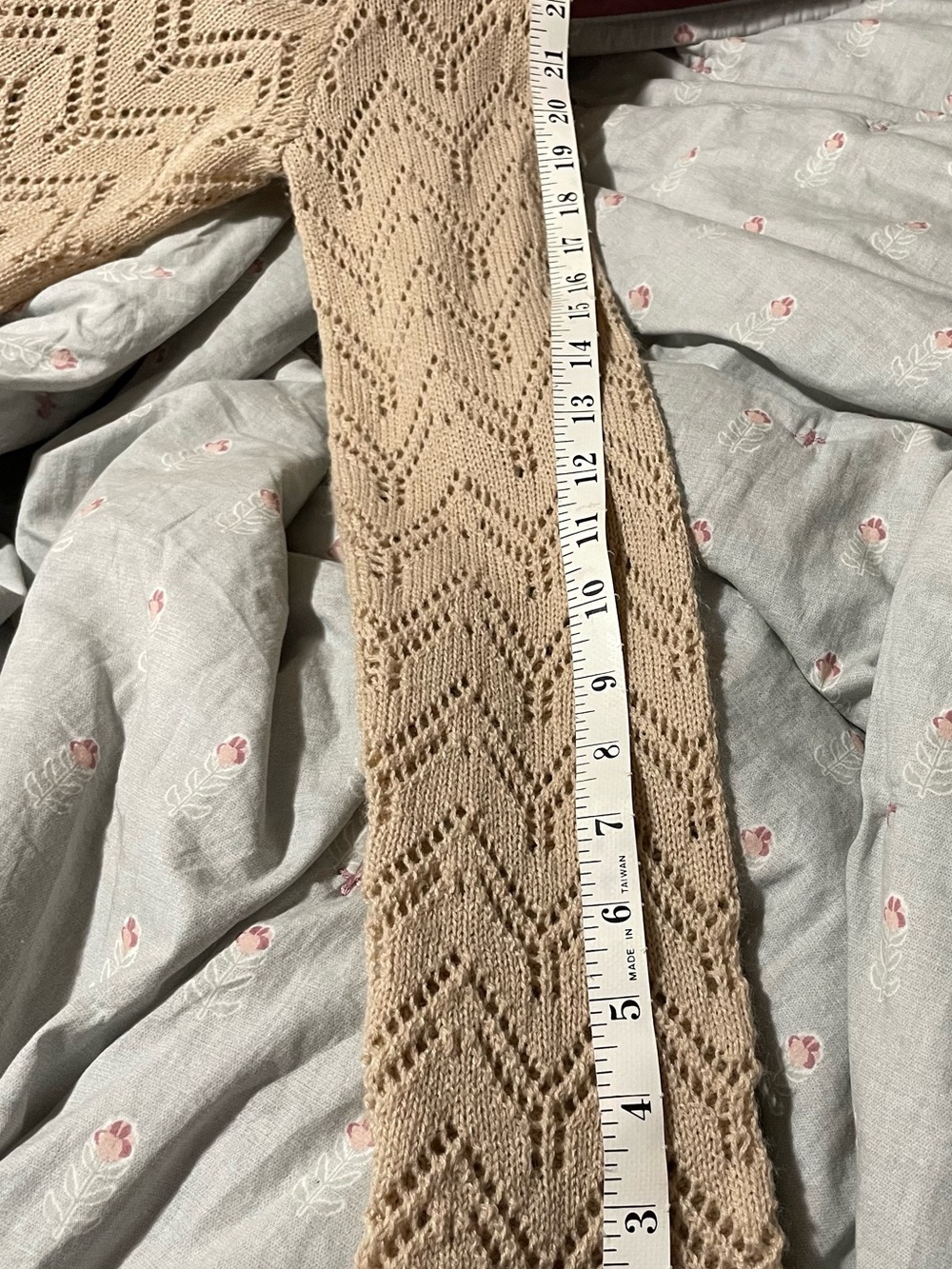 Beige Openwork Ruffle-Hem Cardigan with Loop Closure - Picture 3 of 4